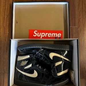 Jordan 1 High Metallic Gold